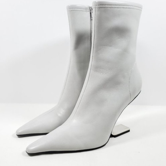 Jeffrey Campbell Shoes - JEFFREY CAMPBELL LIGHT GREY HIDDEN HEEL ANKLE BOOTS SIZE 8